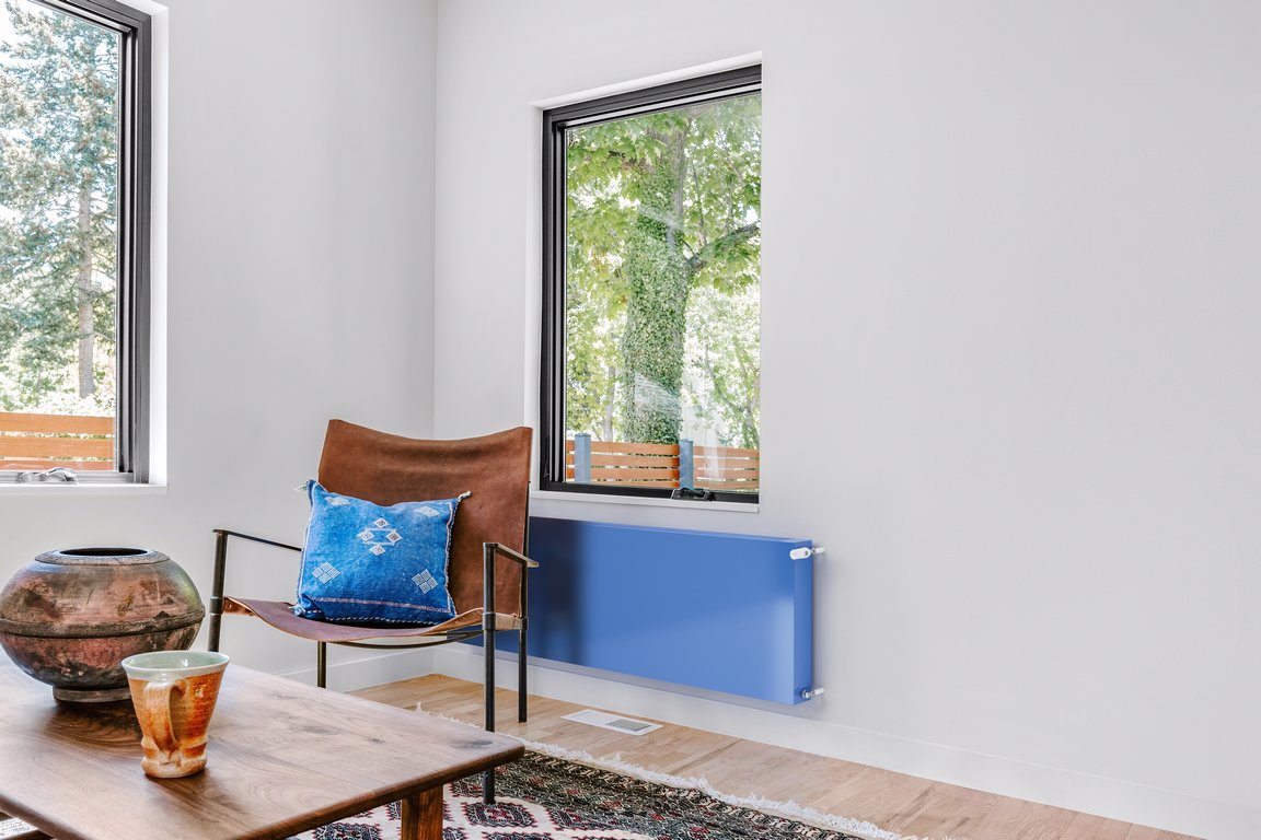 Декоративные радиаторы Compact Modern c боковым подключением_1